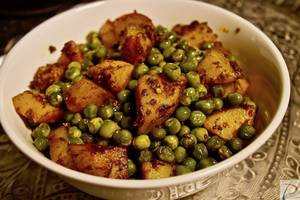 Aloo Matar Ki Mast Dry Sabzi
