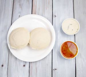 Idly Vada  (1 idli 2 vada)