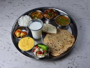 Special Gujarati Thali