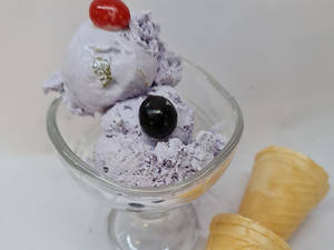 Black Currant Ice Cream
