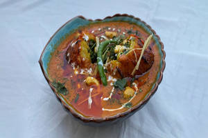 Dum Aloo Bharwan