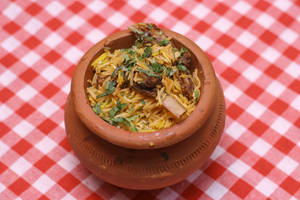 Mutton Handi Dum Biryani + Raita + Gravy + Onion 
