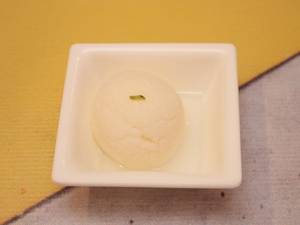 Sponge Rasgulla [500 Grms]