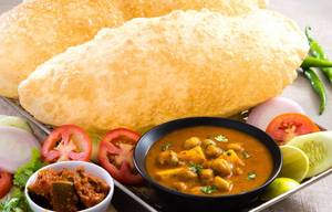 Chole Bhature (1 Plate)