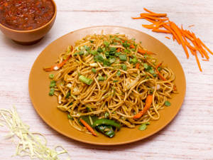 Veg Hakka Noodles