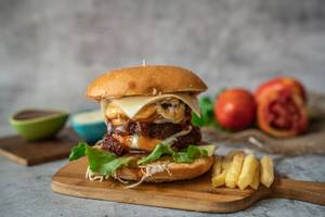 Chicken XXX Cheese Burger