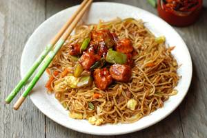 Chow mein with paneer                                                                                                             