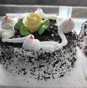 Eggless Butter Cream Crush Cake (Per Pound)