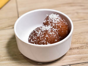 Hot Gulab Jamun (2 Pcs)