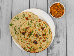 Paneer Kulcha (1 Pc)