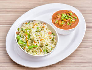 Veg fried rice+ chilly Gobi