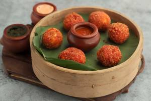 Veg Kurkure Peri Peri Momos (Must Try) [6 pcs]