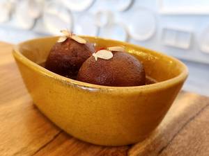 Gulab Jamun (2pcs)