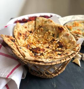 Cheese Naan with Gravy