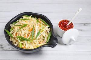 Veg Hakka Noodles