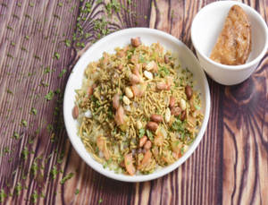 Poha Full  With Gujia