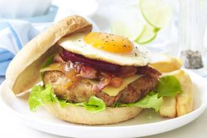 Crispy Chicken Cheese Burger With Egg