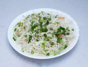 Veg Hakka Noodles