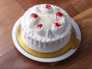 White Forrest Cake