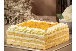 Pineapple Gateau 500g