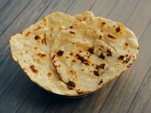 Butter Naan (1 Pc)