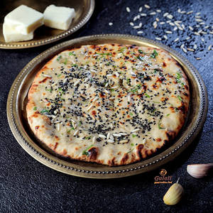 Cheese Garlic Naan