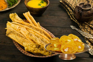 125g Fafda + 100g Kesar Jalebi