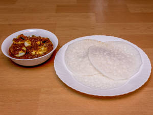 Appam  With Egg Curry 