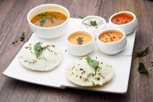 Soft Plain Steamed Idli (2 Pcs)