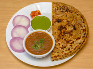 Aloo Paratha With Sabji