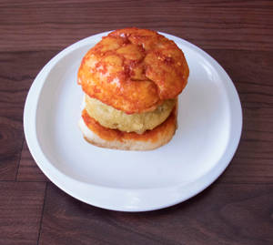Butter Masala Vada Pav