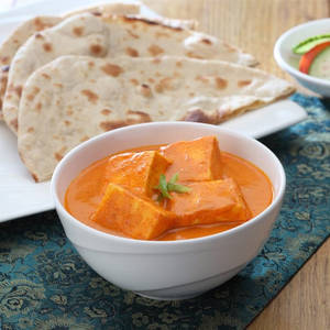 Delicious Kadhai Paneer + 4 Tawa Roti [Serves 1]