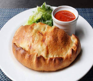 Club Paneer Calzone Pocket
