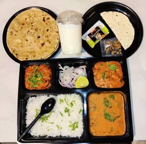 Sargam Sp. Punjabi Thali With Lassi