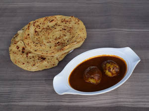 Egg Curry + 2 Lachha Parathas