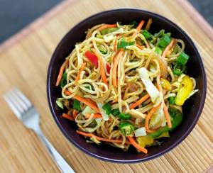 Veg hakka noodles