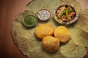 Khasta Kachori - 6 Pieces