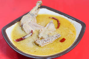 Chicken Rezala (1 Pc)