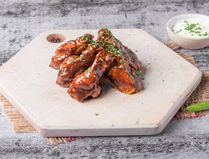 BBQ Chicken Wings (saucy)