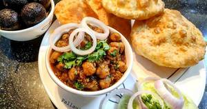 Chola Bhatura [2 Bhatura] 