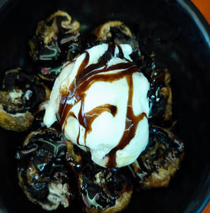 Chocolate Momos