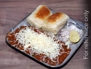 Kadha Cheese Pav Bhaji
