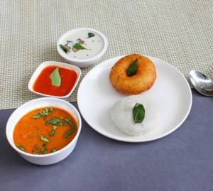 Idli (1 Pc) Vada (1 Pc)