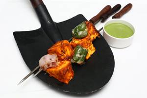 Bhatti Paneer Tikka (Chefs Special)