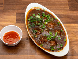 Veg Manchurian (Gravy)