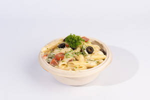 Creamy Garlic Penne Pasta Veg