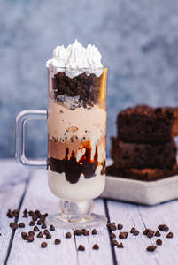 Tiramisu Sundae
