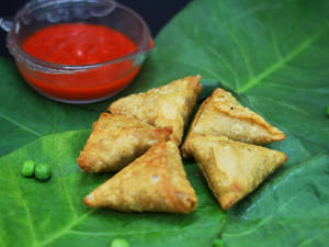 Dal Samosa