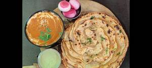 Dal Makhni (1000 Ml) With 10 Tandoori Roti