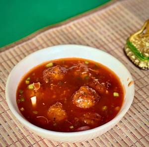 Veg Balls In Hot Garlic Sauce Gravy